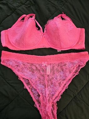 Savage X Fenty Hot PINKLace Bra & Lace Bikini Set NWOT